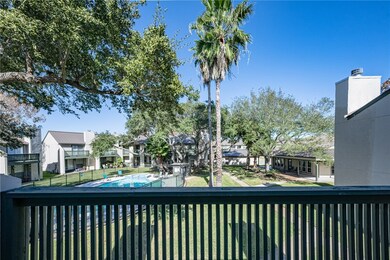 302 Saint Andrews St unit J-101, Rockport, TX 78382 - photo 6