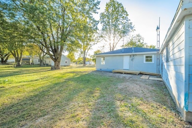 606 N Biltmore Ave, Muncie, IN 47303 - photo 6