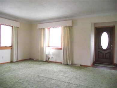 2438 Roseann Dr, Toledo, OH 43611 - photo 4