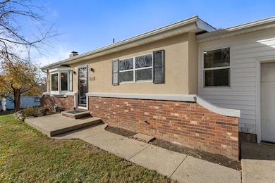 605 S Fair St, Champaign, IL 61821 - photo 3
