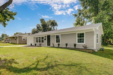 116 E Hadley St-3