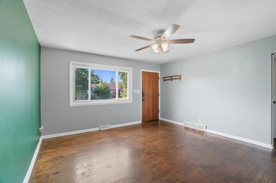 4024 Etna St, Columbus, OH 43213 - photo 5