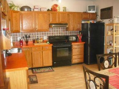 34 Wells St, Lawrence, MA 01841 - photo 5