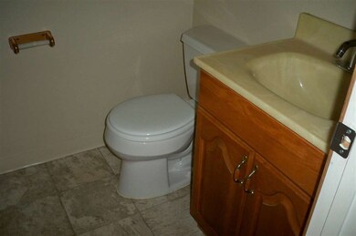 1/2 Bath