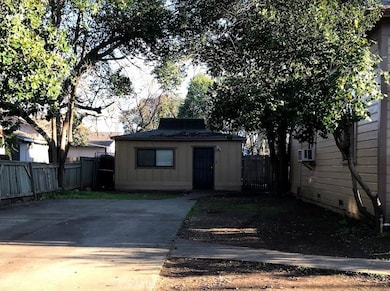 621 W 6th St, Chico, CA 95928 - photo 3