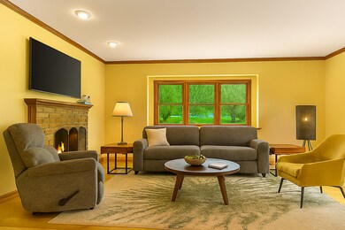 630 Maple Ct unit 2, Elburn, IL 60119 - photo 4