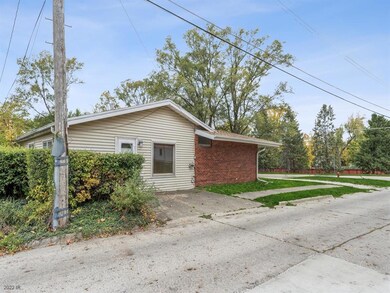 1203 Monroe Dr, Newton, IA 50208 - photo 4