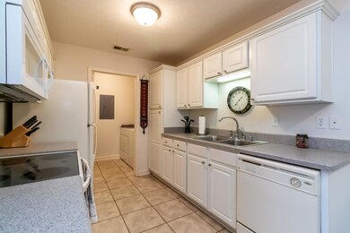 7800 Alfred Schlatter Unit 7-040 - for M