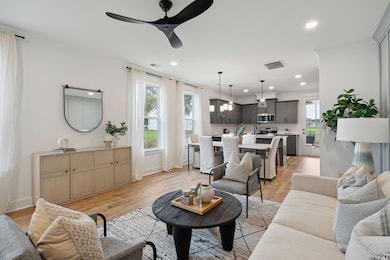 3806GratefulRd-KeenEyeMarketing-008
