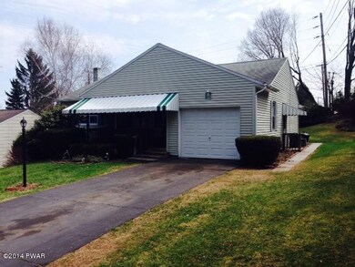 31 Crestmont Dr, Honesdale, PA 18431 - photo 3