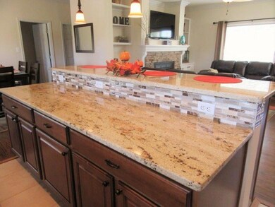 16 Avalon Dr, Laurel, MS 39443 - photo 7