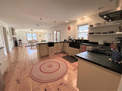 91 Ledgewood Rd, Claremont, NH 03743 - photo 3