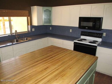 023-362229 - alt kitchen two