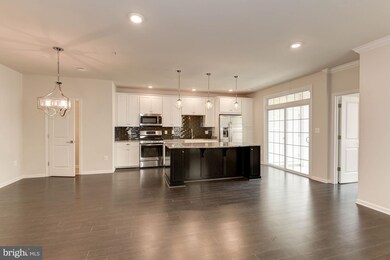 23276 Southdown Manor Terrace unit 106, Ashburn, VA 20148 - photo 4