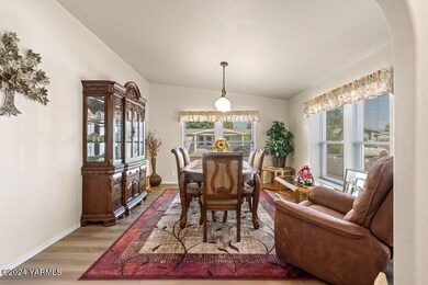 1808S68thAve-6