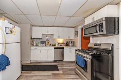 3-5 Courtney Ln, Lowell, MA 01850 - photo 2