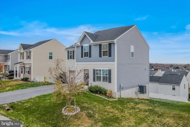 338 Salida Trail, Martinsburg, WV 25403 - photo 2