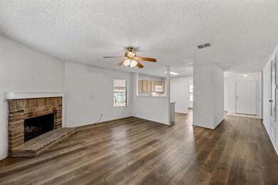 9200 Seven Oaks Ln, Denton, TX 76210 - photo 2