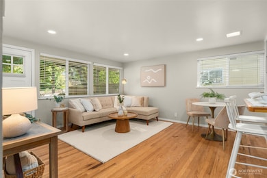 Living room with Hardwood floors