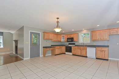 21 Douglas Rd, Webster, MA 01570 - photo 7