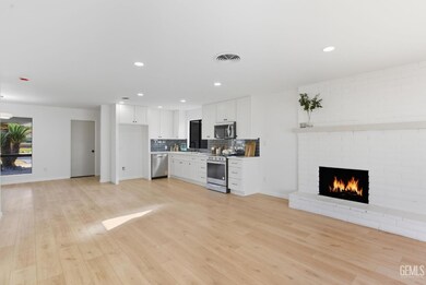 6710 Pinecone Ave, Bakersfield, CA 93308 - photo 5