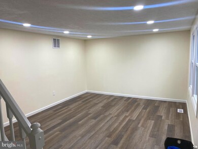 19124 Partridge Wood Dr, Germantown, MD 20874 - photo 3