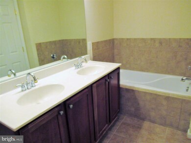 11263 Wortham Crest Cir unit 38, Manassas, VA 20109 - photo 7