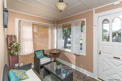 38 Dartmouth St, Albany, NY 12209 - photo 4