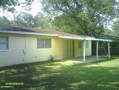 2529 Hugh Edwards Dr, Jacksonville, FL 32210 - photo 5