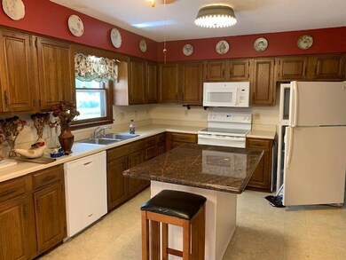 3430 Dirr Ave, Parsons, KS 67357 - photo 7