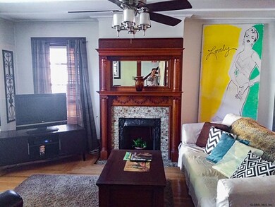 126 Circular St unit 1, Saratoga Springs, NY 12866 - photo 3