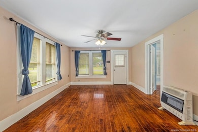 307 S Welty St, Iowa, LA 70647 - photo 4