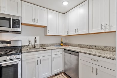 11 Columbus Ave, Lowell, MA 01851 - photo 4