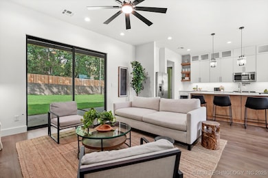 7923 E 26th Place, Tulsa, OK 74129 - photo 4