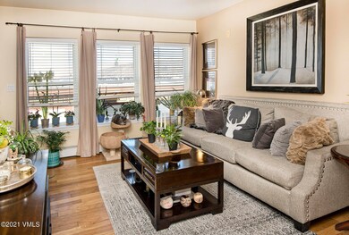 Riverwalk-Amber-318-MLS_11