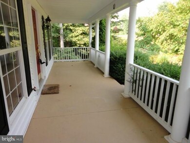 17159 Stoneleigh Place, Jeffersonton, VA 22724 - photo 2