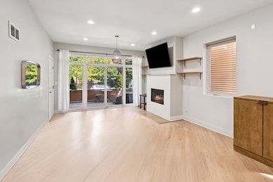 3052 N Oakley Ave unit 1, Chicago, IL 60618 - photo 4