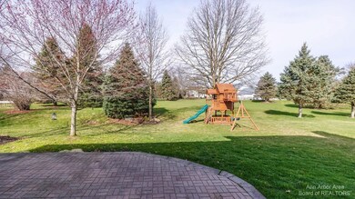 Spacious backyard!