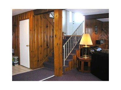 11 Laurie Ann Ct, Johnston, RI 02919 - photo 4