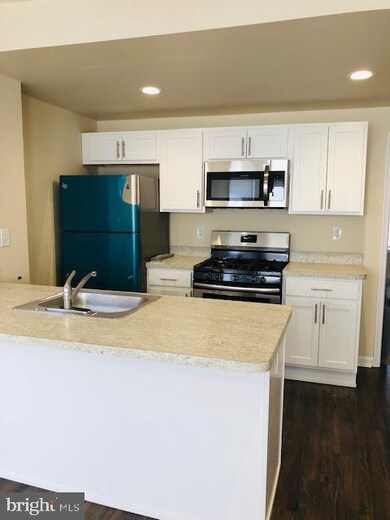 212 W Ridley Ave unit 2ND FLOOR - 1BR, Norwood, PA 19074 - photo 3