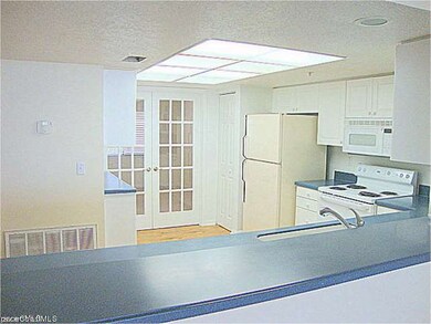 7644817Kitchen