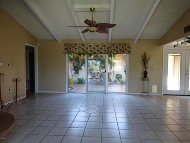 10318 W Mission Ln, Sun City, AZ 85351 - photo 6