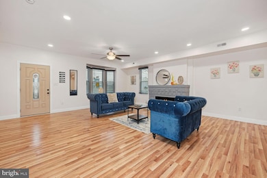 525 W Broad St, Palmyra, NJ 08065 - photo 5