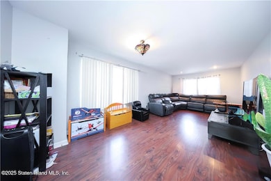 20 Buel Ave unit A, Staten Island, NY 10304 - photo 7