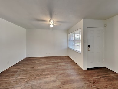 2503 Roberts Cir, Arlington, TX 76010 - photo 3