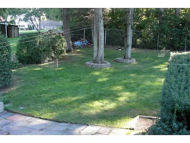 72 Woodmont Dr, Cranston, RI 02920 - photo 4