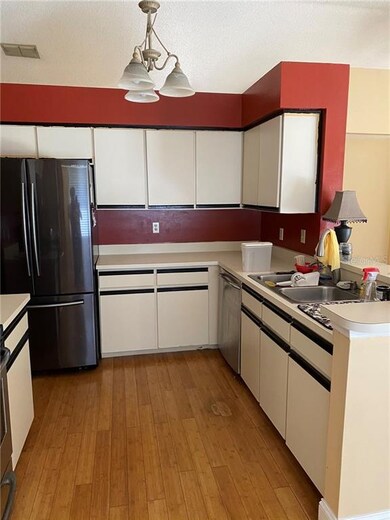 Kitchen centraly located
