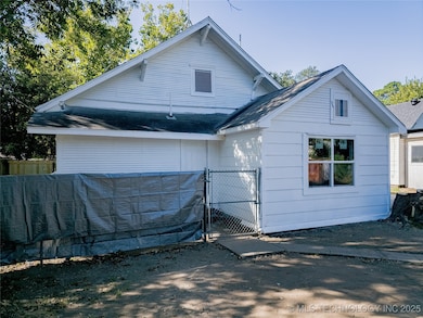 1010 W Evergreen St, Durant, OK 74701 - photo 6