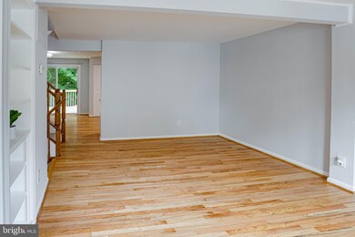 3616 Wharf Ln, Triangle, VA 22172 - photo 5