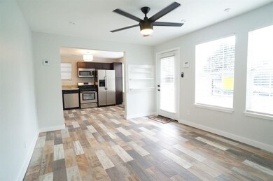 4706 Fisk St unit 1/2, Houston, TX 77009 - photo 2